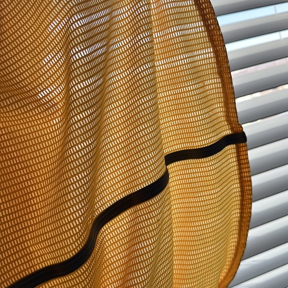 Women’s Under Armour Workout Tank - Picture 6 of 6